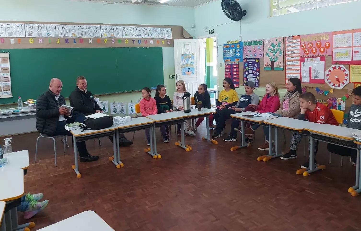 Escola José de Lima recebe a visita dos coordenadores do  projeto Verde é Vida